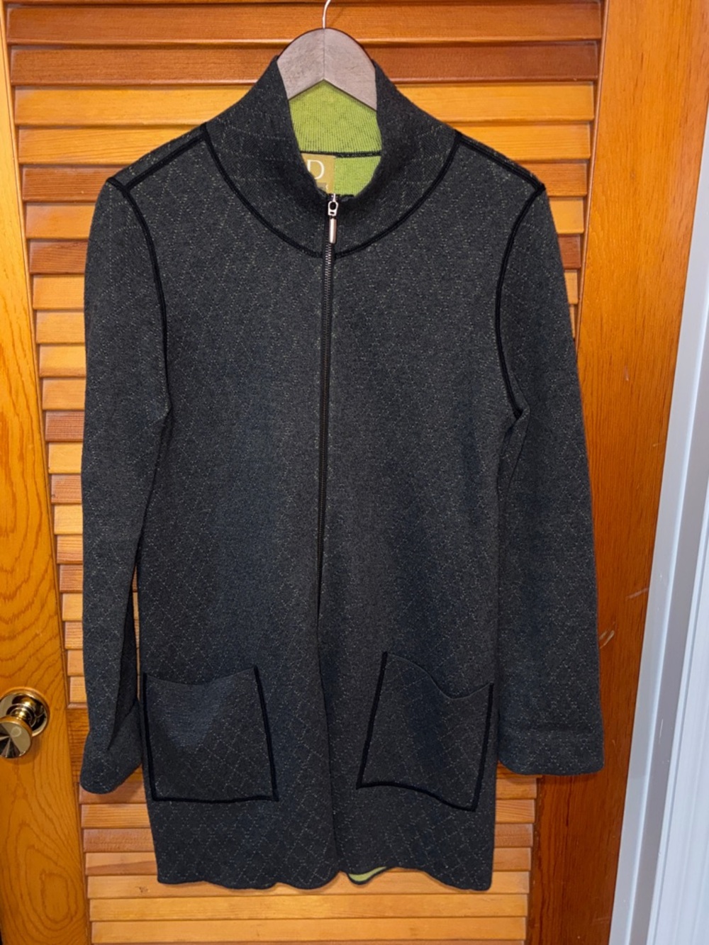 Damask Women’s Zip-Up Coat Sweater, gray and green - size small